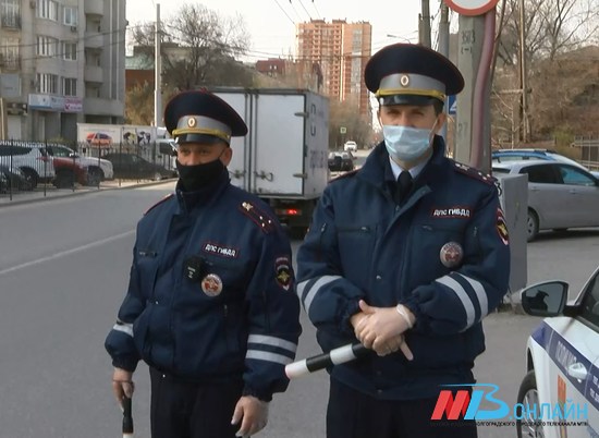 Полицейским оплатят переработки из-за коронавирусной инфекции в России